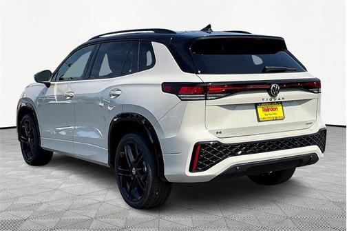 2025 Volkswagen Tiguan 2.0T SE R-Line Black 4MOTION