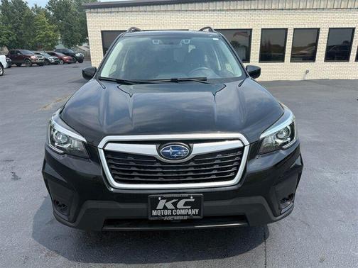 Crystal Black Silica 2019 Subaru Forester Premium