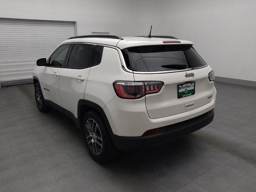 White Clearcoat 2019 Jeep Compass Latitude