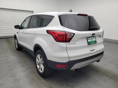 White 2019 Ford Escape SE