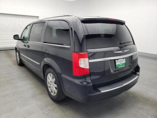 2016 Chrysler Town & Country Touring