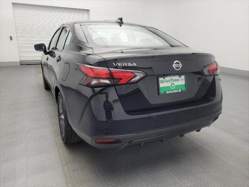 2022 Nissan Versa 1.6 SV