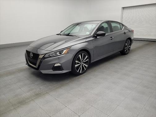 2022 Nissan Altima SR FWD