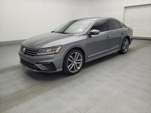 2017 Volkswagen Passat 1.8T R-Line w/Comfort