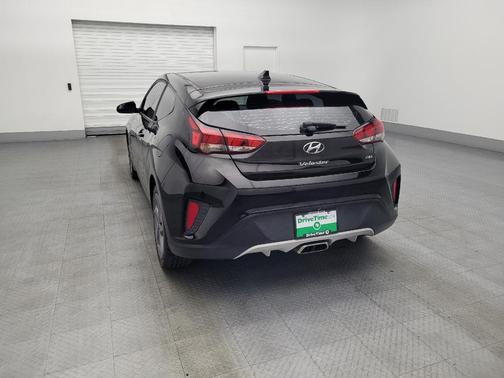 2020 Hyundai Veloster 2