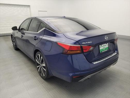 2020 Nissan Altima SR FWD