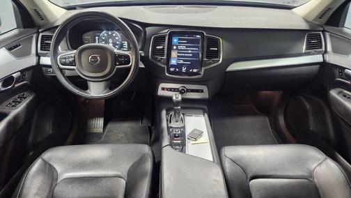 2018 Volvo XC90 T5 Momentum