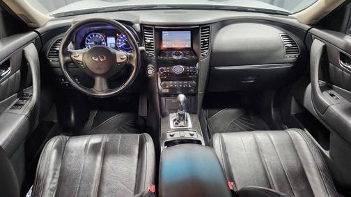 2017 INFINITI QX70 Base