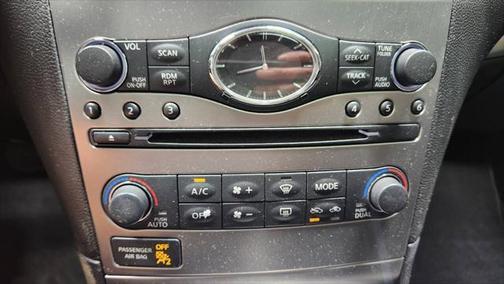 2011 INFINITI G25x Base