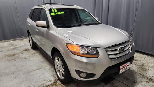 2011 Hyundai SANTA FE SE