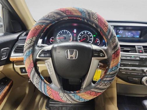 White 2011 Honda Accord SE
