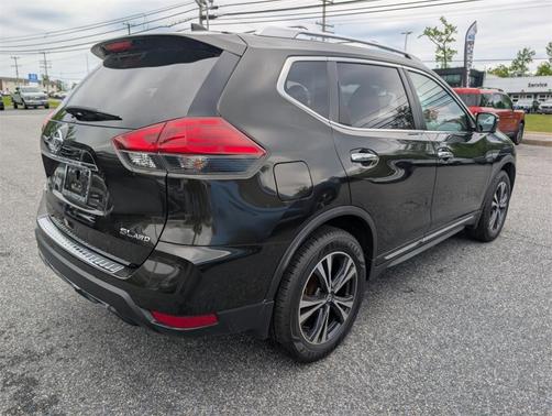Midnight Jade 2017 Nissan Rogue SL