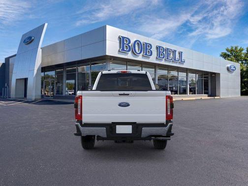 Oxford White 2026 Ford F-350 Lariat Super Duty