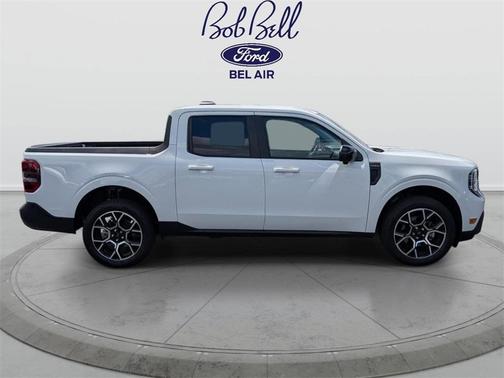 Oxford White 2025 Ford Maverick Lariat