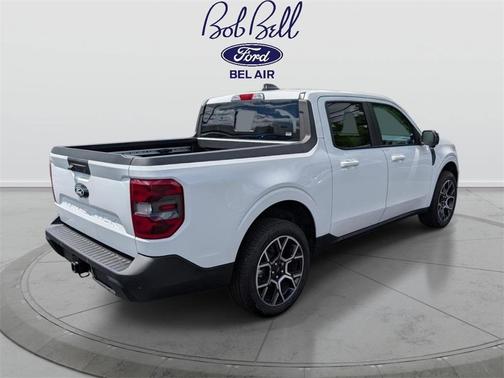Oxford White 2025 Ford Maverick Lariat