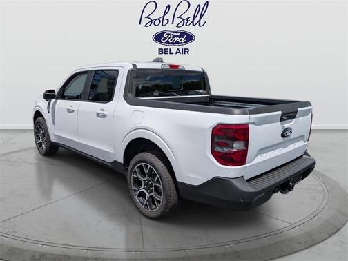Oxford White 2025 Ford Maverick Lariat