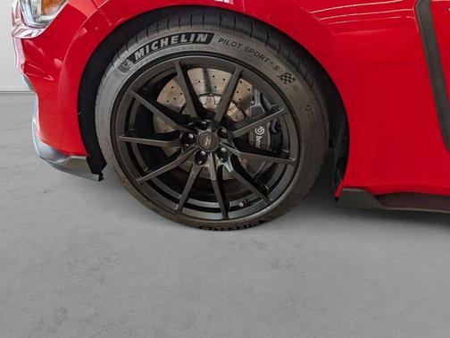 Race Red 2017 Ford Shelby GT350 Base