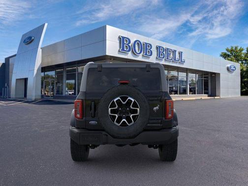 Shadow Black 2026 Ford Bronco Outer Banks