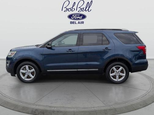 Blue 2016 Ford Explorer XLT