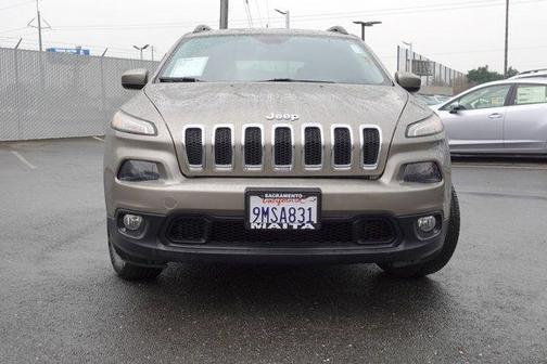2017 Jeep Cherokee Sport