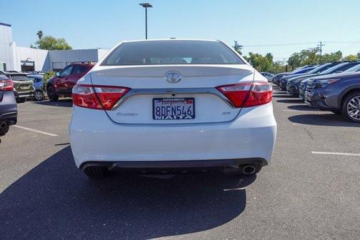 2017 Toyota Camry SE