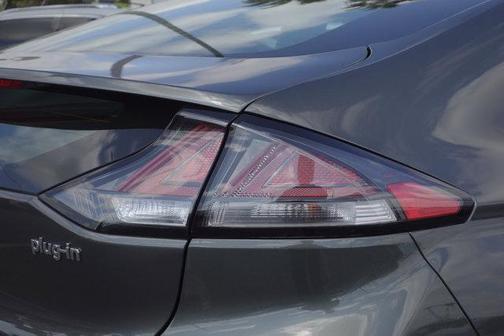 2021 Hyundai IONIQ Plug-In Hybrid Limited