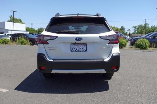 Crystal White Pearl 2025 Subaru Outback Limited