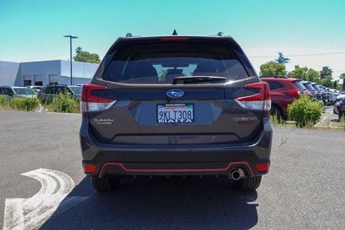 Magnetite Gray Metallic 2024 Subaru Forester Sport
