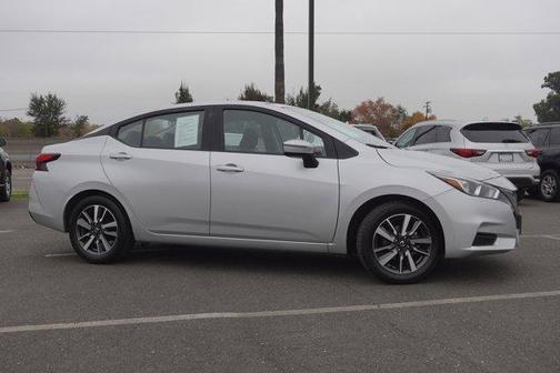 2021 Nissan Versa 1.6 SV