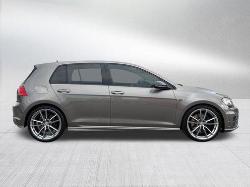 2017 Volkswagen Golf R 2.0T DSG