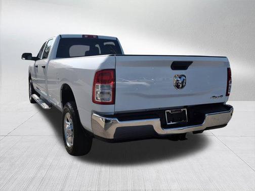 2022 RAM 3500 Tradesman Crew Cab 4x4 8' Box