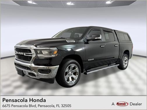 Diamond Black Crystal Pearlcoat 2019 RAM 1500 Big Horn