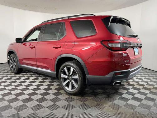 2025 Honda Pilot Touring 8-Passenger