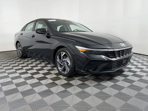 2025 Hyundai ELANTRA SEL