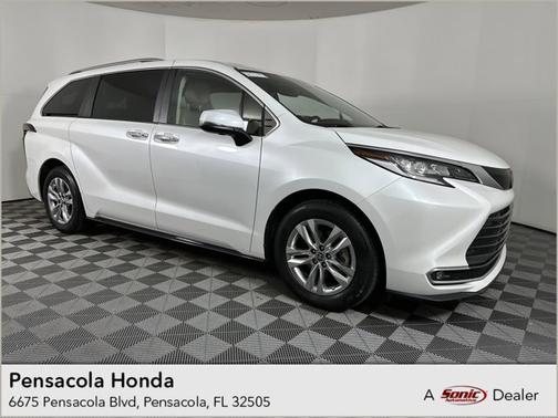 2023 Toyota Sienna Limited