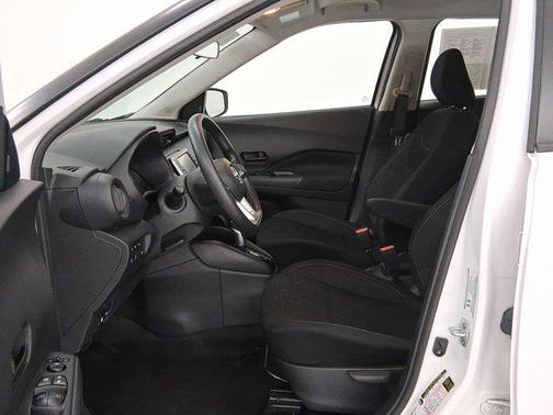 2022 Nissan Kicks S