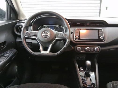 2022 Nissan Kicks S