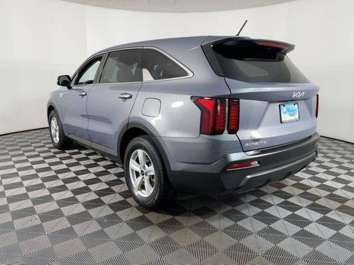 2023 Kia Sorento LX