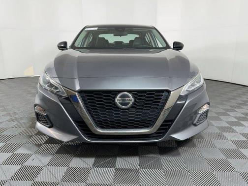 2020 Nissan Altima SR FWD