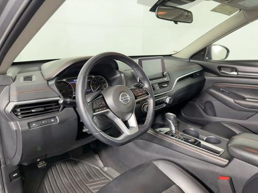 2020 Nissan Altima SR FWD