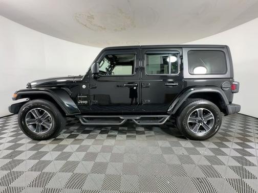 2023 Jeep Wrangler 4-Door Sahara 4x4