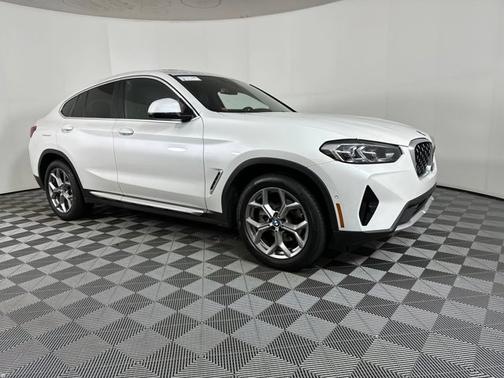2023 BMW X4 xDrive30i