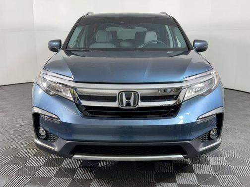 2022 Honda Pilot Touring 8-Passenger