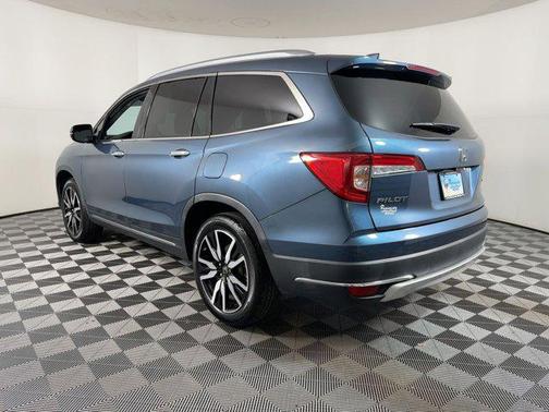 2022 Honda Pilot Touring 8-Passenger