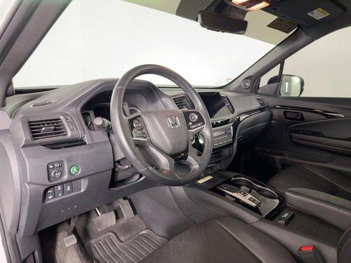 2022 Honda Passport AWD Elite