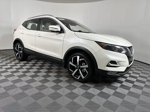 2022 Nissan Rogue Sport SL