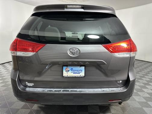 2013 Toyota Sienna LE