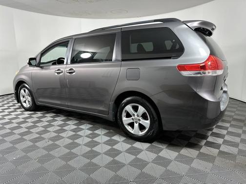 2013 Toyota Sienna LE