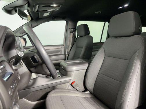 2023 Chevrolet Suburban LS
