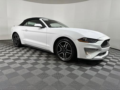 2022 Ford Mustang EcoBoost